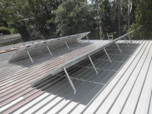 Suporte de montagem em painel solar de ângulo ajustável